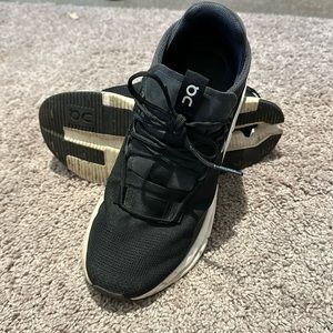 Women’s On Running CloudNova Sneakers. Size 10. Black and White.